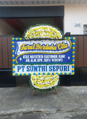 Papan Bunga Duka di Tangga Takat