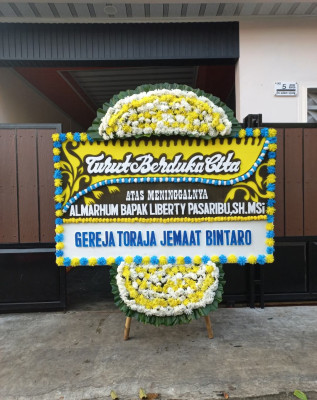 Papan Bunga Duka di Tangga Takat