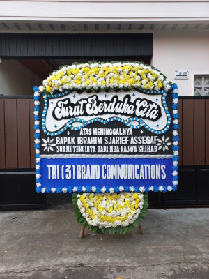 Papan Bunga Duka di Tangga Takat